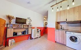 Cosy, Wi-Fi, Jardin & Parking, Jasmins Studio En Cote-D'Azur